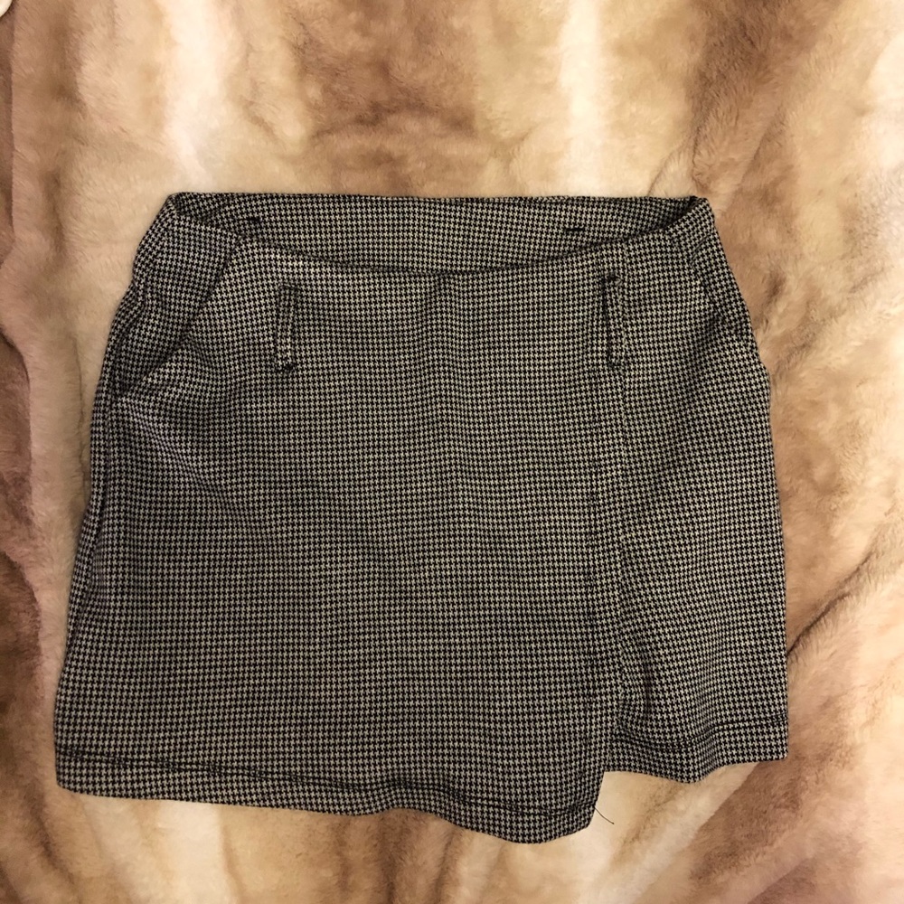 Houndstooth skort